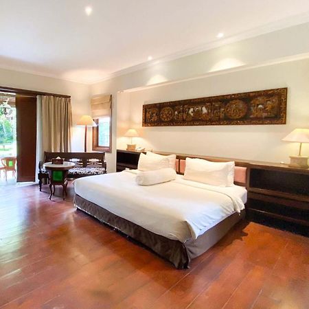 Laras Asri Resort & Spa Salatiga Exterior photo