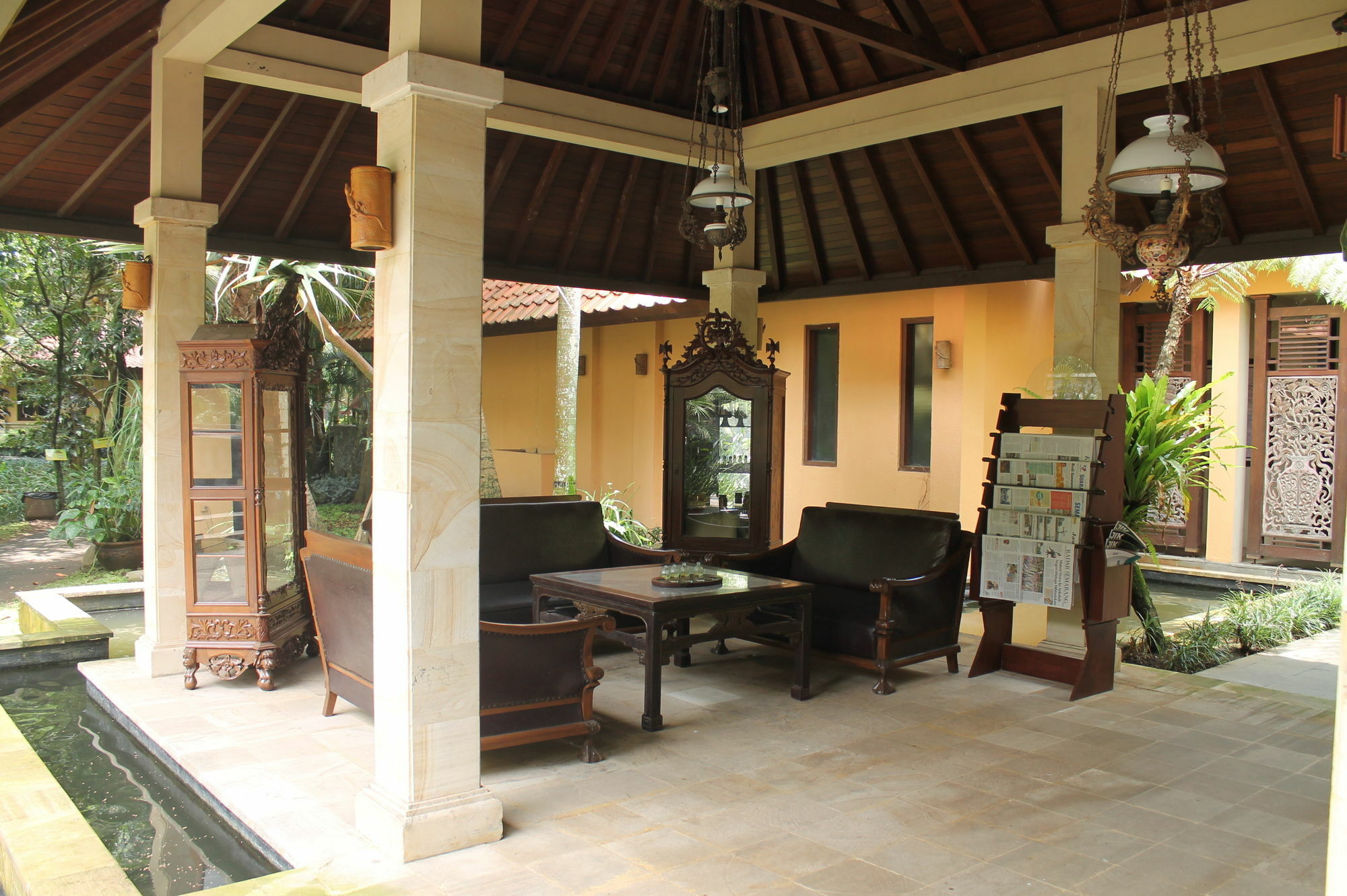 Laras Asri Resort & Spa Salatiga Exterior photo